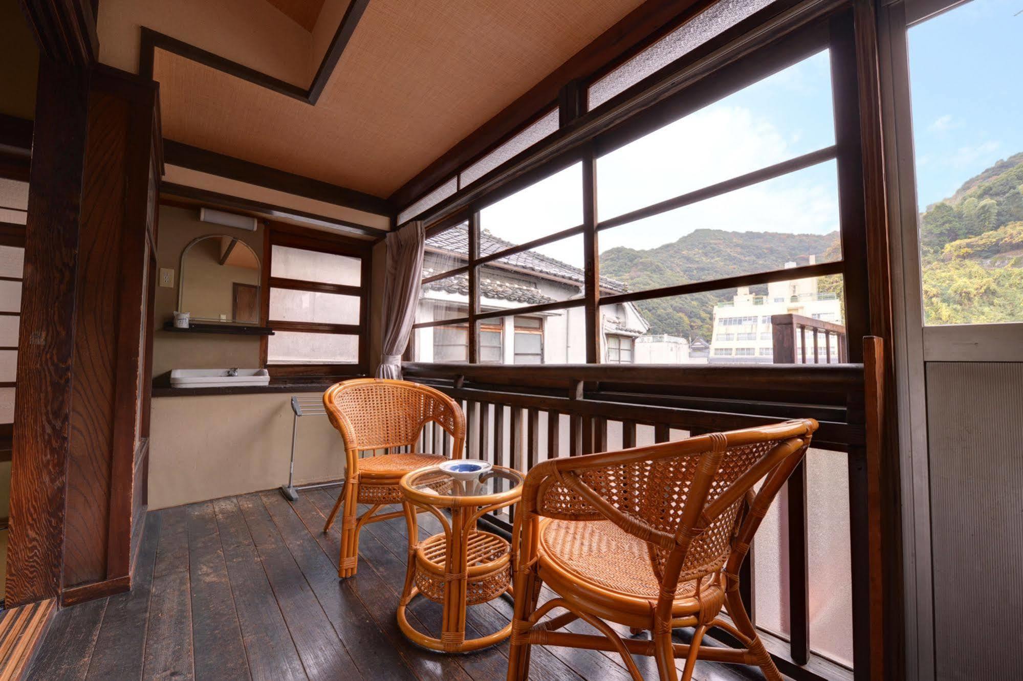 Hinagu Onsen Kinparo Hotel Yatsushiro Exterior foto